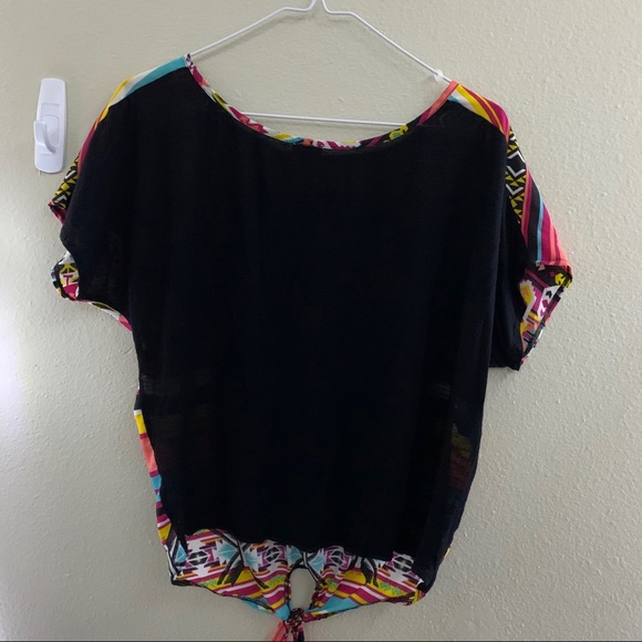 Aztec tie front shirt! - Picture 3 of 4